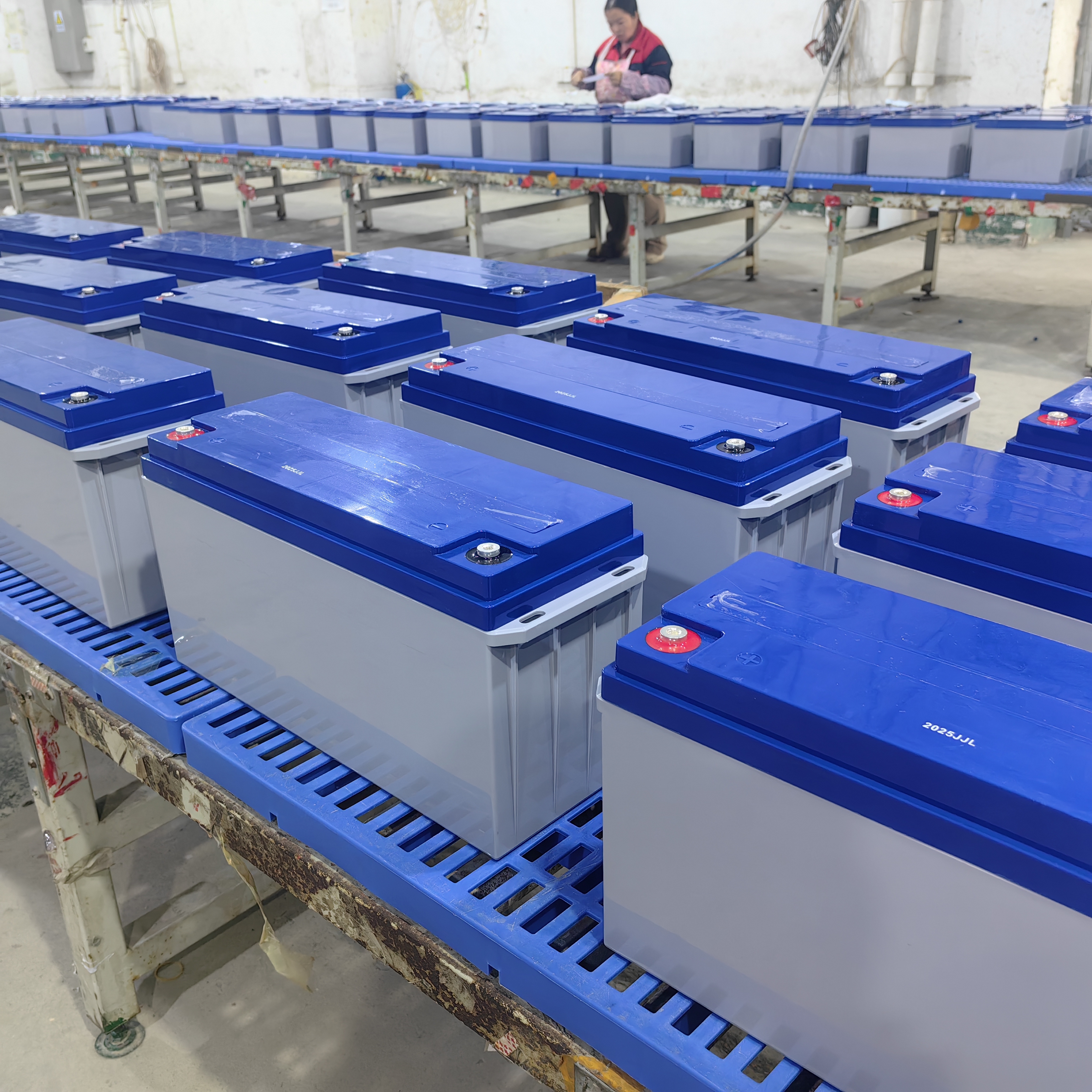 Оптимизированная свинцово-кислотная батарея 12 В, 150 Ач для превосходной производительности и продления срока службы в солнечных системах ИБП