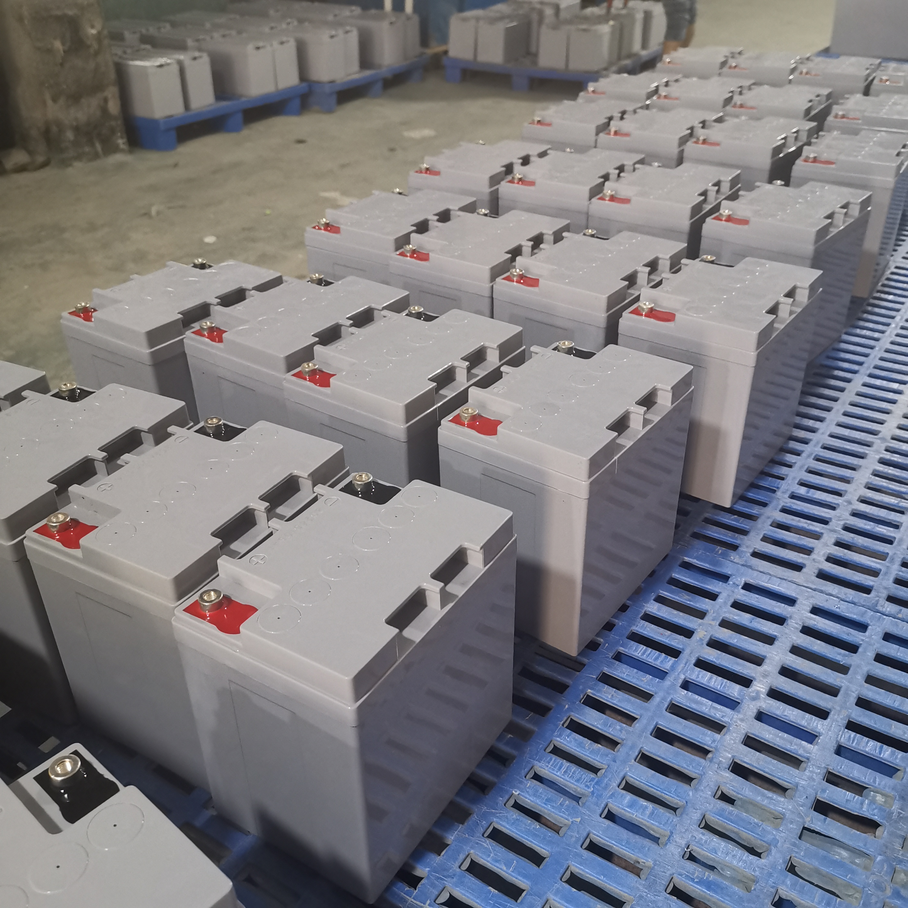 Перезаряжаемая солнечная батарея глубокого цикла по заводской цене 12 В 24 Ач гелевая батарея AGM для домашнего питания 