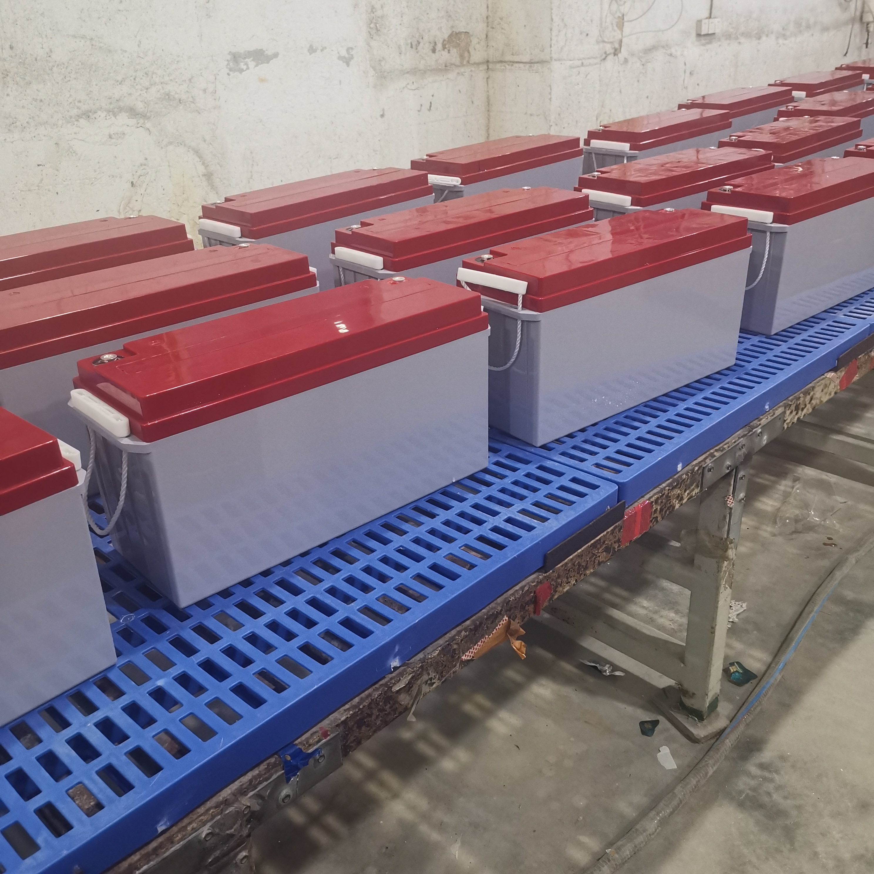 Высокопрочный свинцово-гелевый аккумулятор 12 В, 150 Ач, хранение солнечной энергии в пустыне, восстановление после глубокого разряда, надежное резервное копирование для центра обработки данных