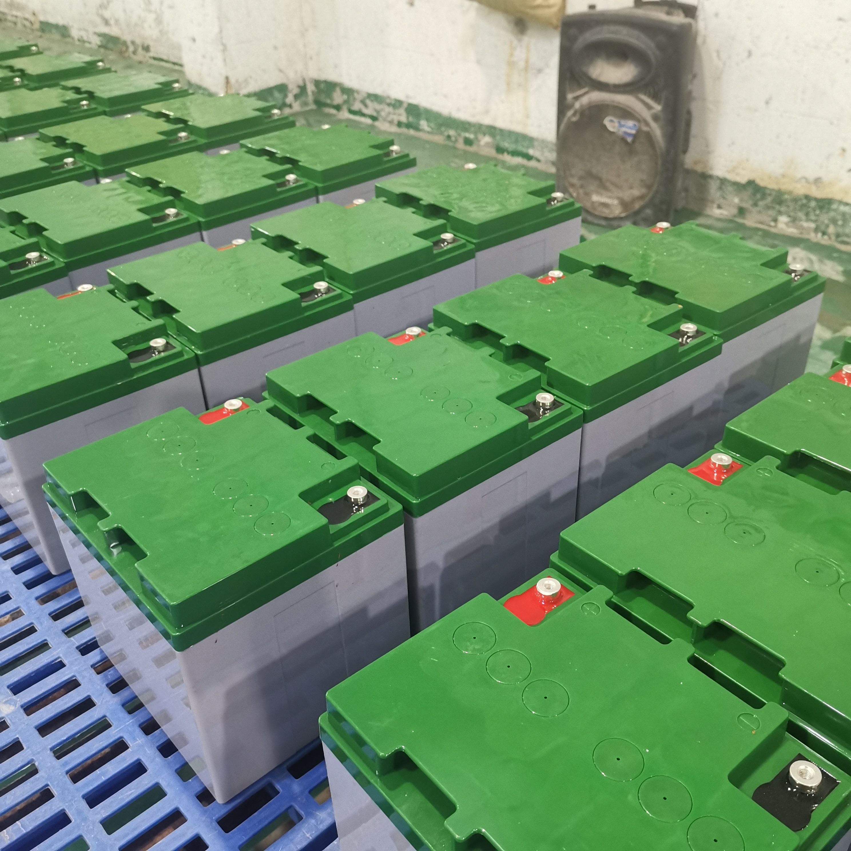 Лучшая цена 12V40AH Гелевая солнечная батарея для аварийного освещения — герметичная свинцово-кислотная батарея глубокого цикла, прямая оптовая продажа с завода, поддержка логотипа OEM с MSDS